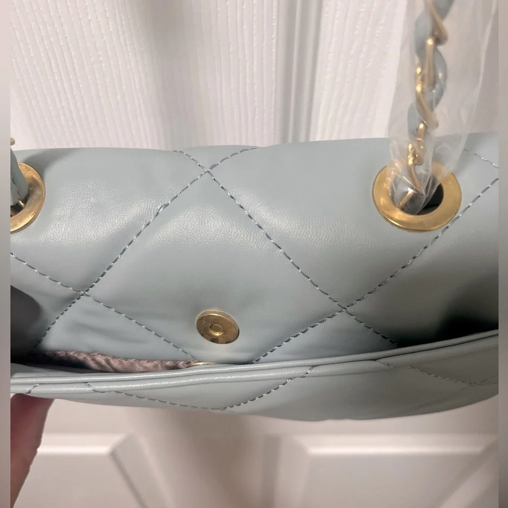 New Dusty Blue Rectangular Quilted Chain Strap Clasp Bag - Picture 4 of 8